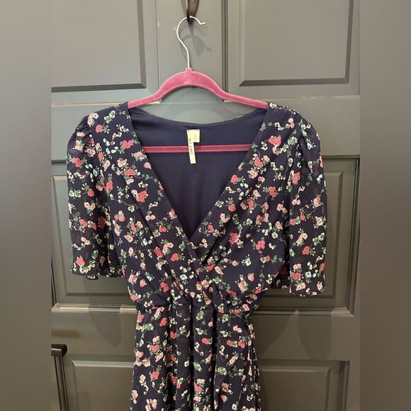 Floral dress  - Picture 2 of 6